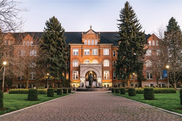 Gonzaga-University-duoc-thanh-lap-nam-1887