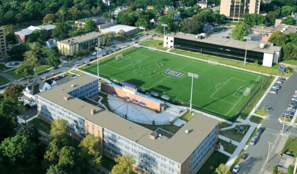 Khuon-vien-Truong-Dai-hoc-Bridgeport