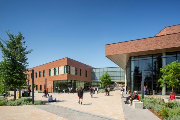 Dieu-kien-du-hoc-My-chuong-trinh-cao-dang-cong-dong