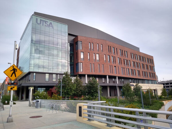 University-of-Texas-at-San-Antonio-duoc-thanh-lap-nam-1969