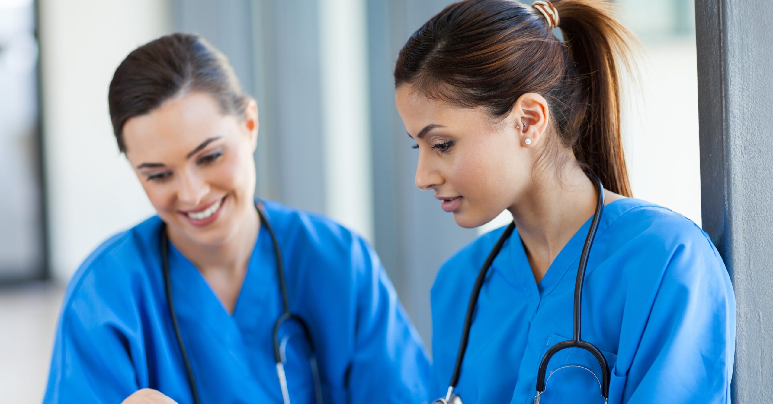 Dieu-duong-Y-ta-Cham-soc-suc-khoe